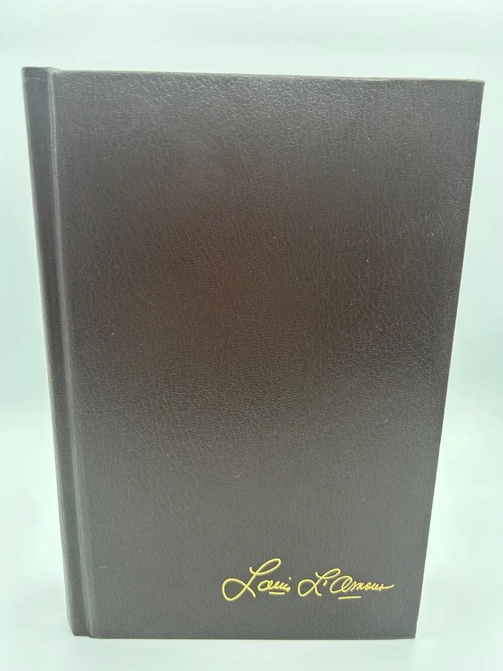 The Walking Drum Louis L'Amour Leatherette Bantam HC Gold